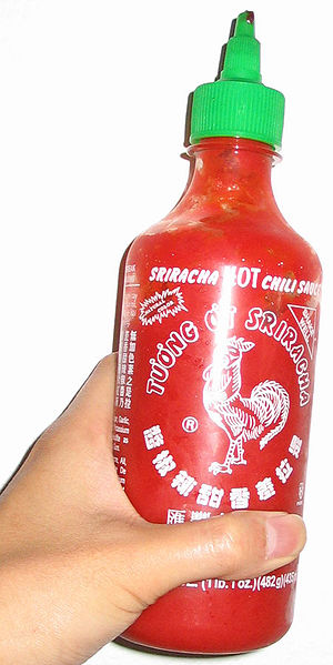 300px-Sriracha_hot_chili_sauce.jpg